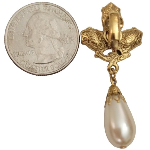 1928 Brand Faux Pearl Dangle Clear Rhinestones Clip-On Earrings 1.8” L E212 - Picture 7 of 9